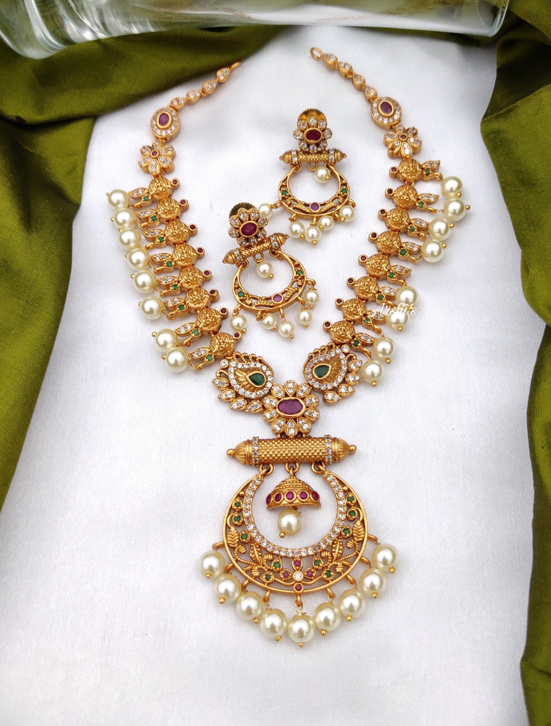 pearl AD imitation necklace set with antique gold finish and matching earrings for women